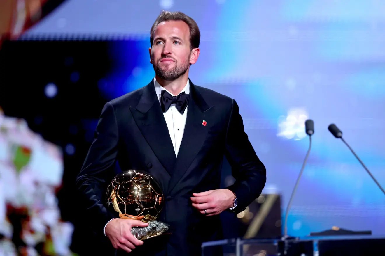 Kane, con el Balón de Oro.